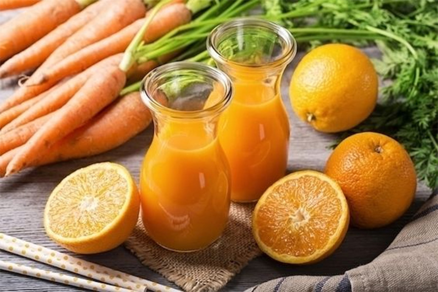 cam và cà rốt chưa nhiều vitamin có lợi cho da và mắt