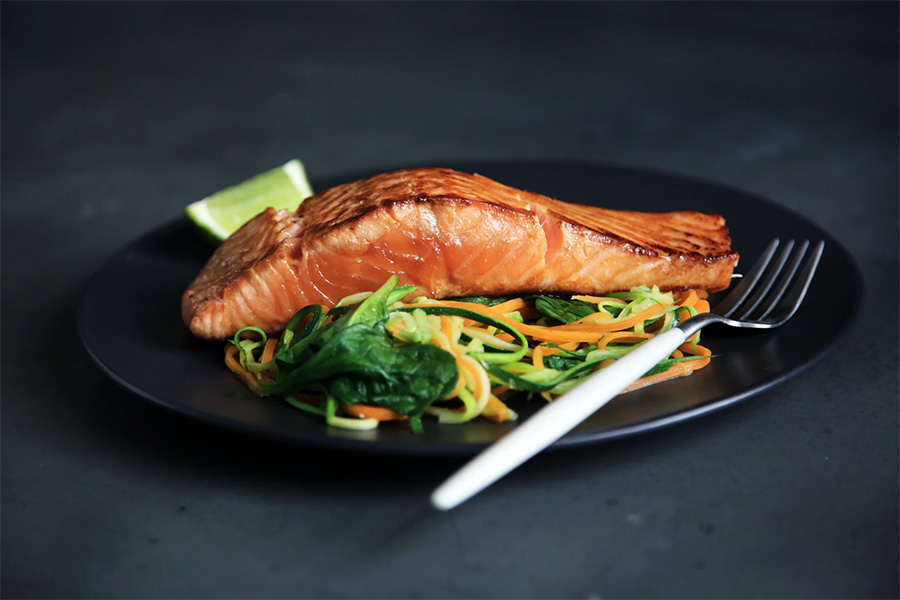 Cá hồi giàu Omega 3 tốt cho giảm cân và sức khỏe