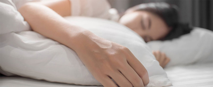 Ngủ đủ giấc để giữ cho cơ thể luôn khỏe mạnh và là cách điều hòa nội tiết tố nữ hay tăng nội tiết tố cho chị em