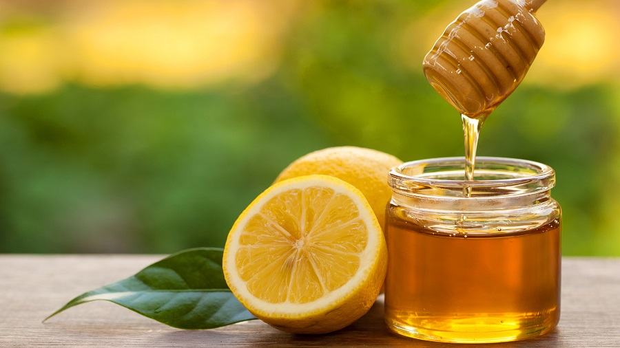 cách trị sạm da sau sinh bằng mật ong và chanh