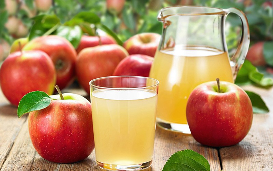 Uống gì để cân bằng nội tiết tố ? Đó là nước ép táo còn giúp giảm cân còn cung cấp estrogen tự nhiên