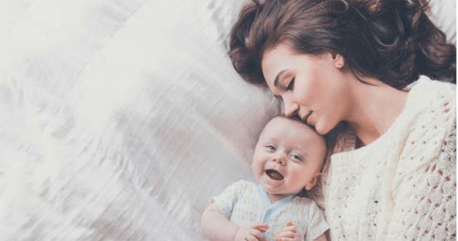 Ngủ đủ giấc là một trong những cách giảm cân sau sinh tốt cho mẹ bỉm