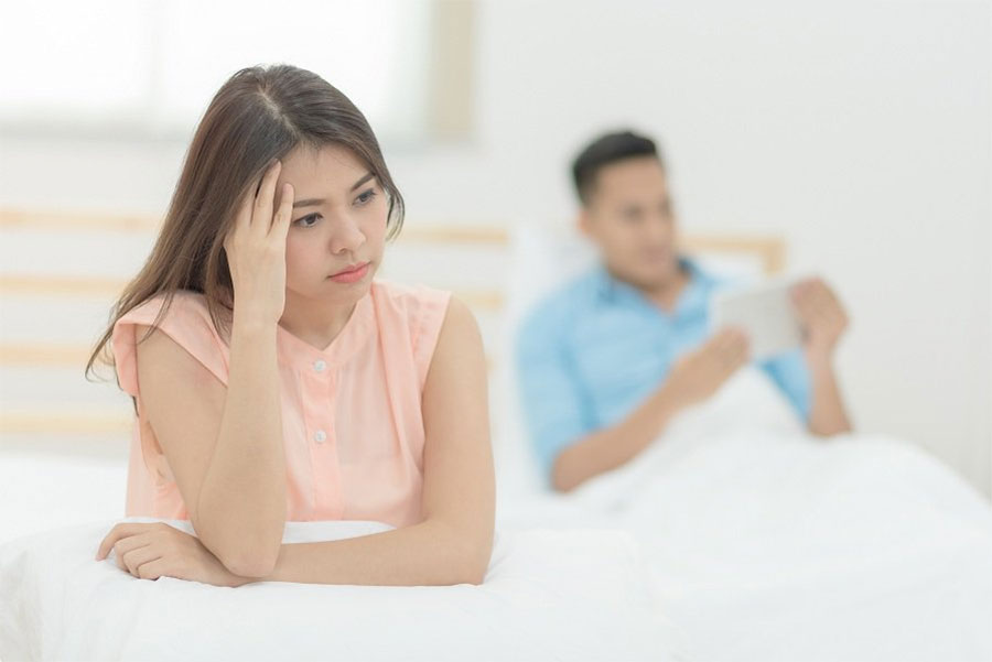 Rối loạn nội tiết tố nữ sau sinh dẫn đến tình trạng suy giảm ham muốn tình dục
