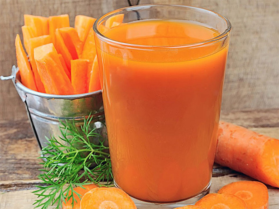 Nước ép cà rốt chứa nhiều vitamin là thức uống giảm cân và đẹp da