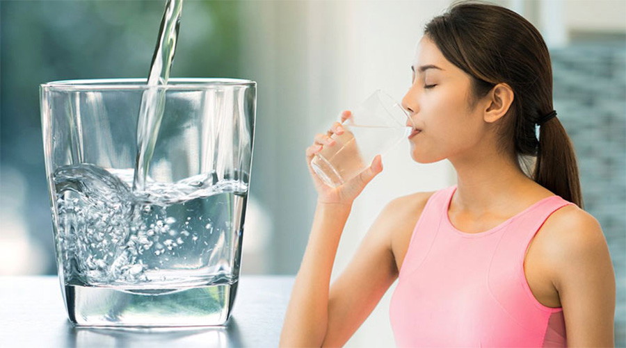 Uống đủ nước chính là cách cải thiện đáng kể cân nặng của bạn