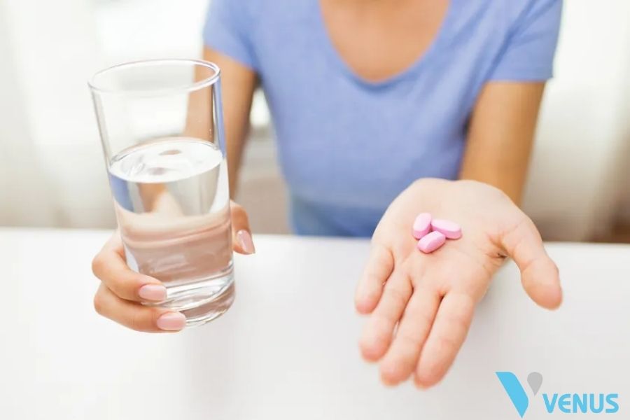 Uống nhiều nước khi sử dụng thuốc progesterone
